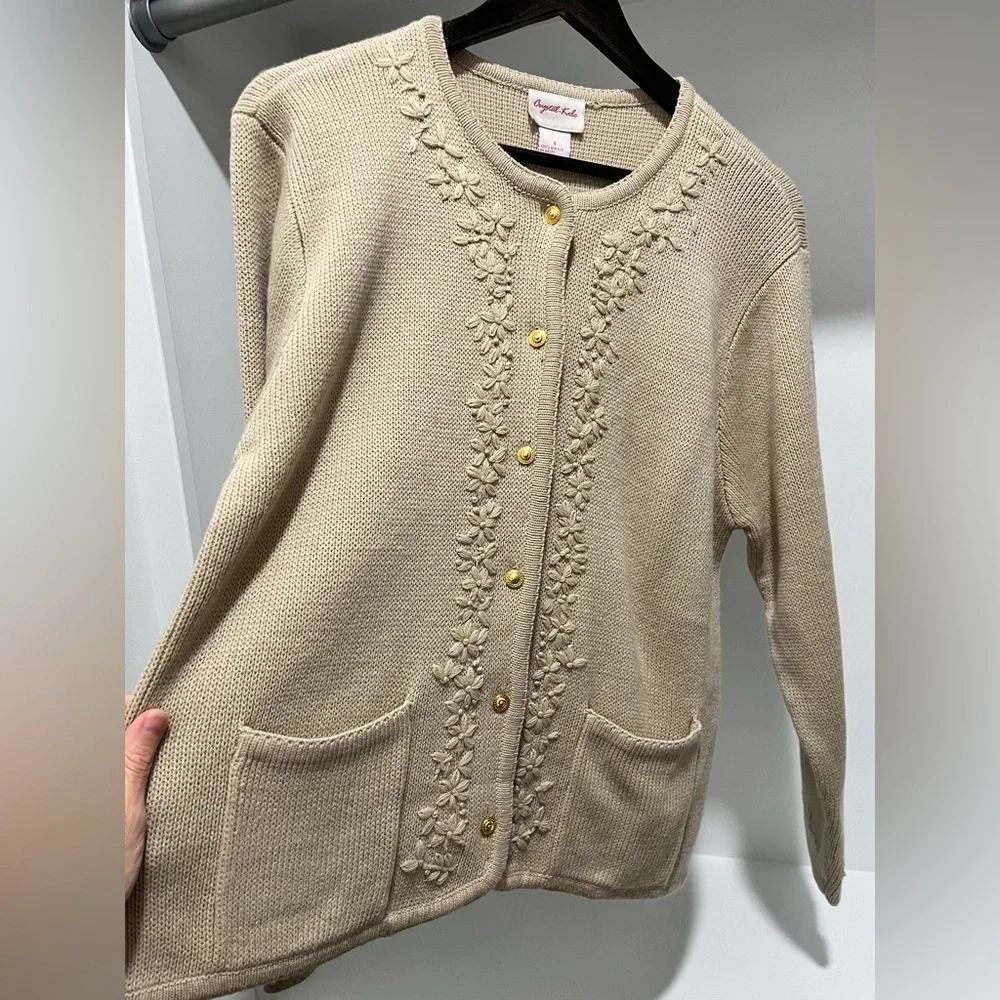 Vintage Crystal-Kobe Beige Floral Cardigan gold buttons embroidered size Small